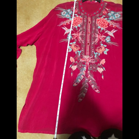 Beautiful candy apple red Johnny Was top - Picture 6 of 8